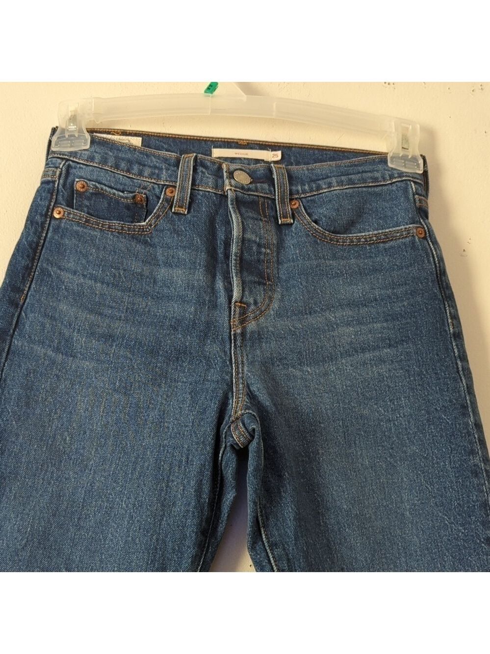 Levi's Women's Wedgie Fit Jeans - Picture 4 of 12